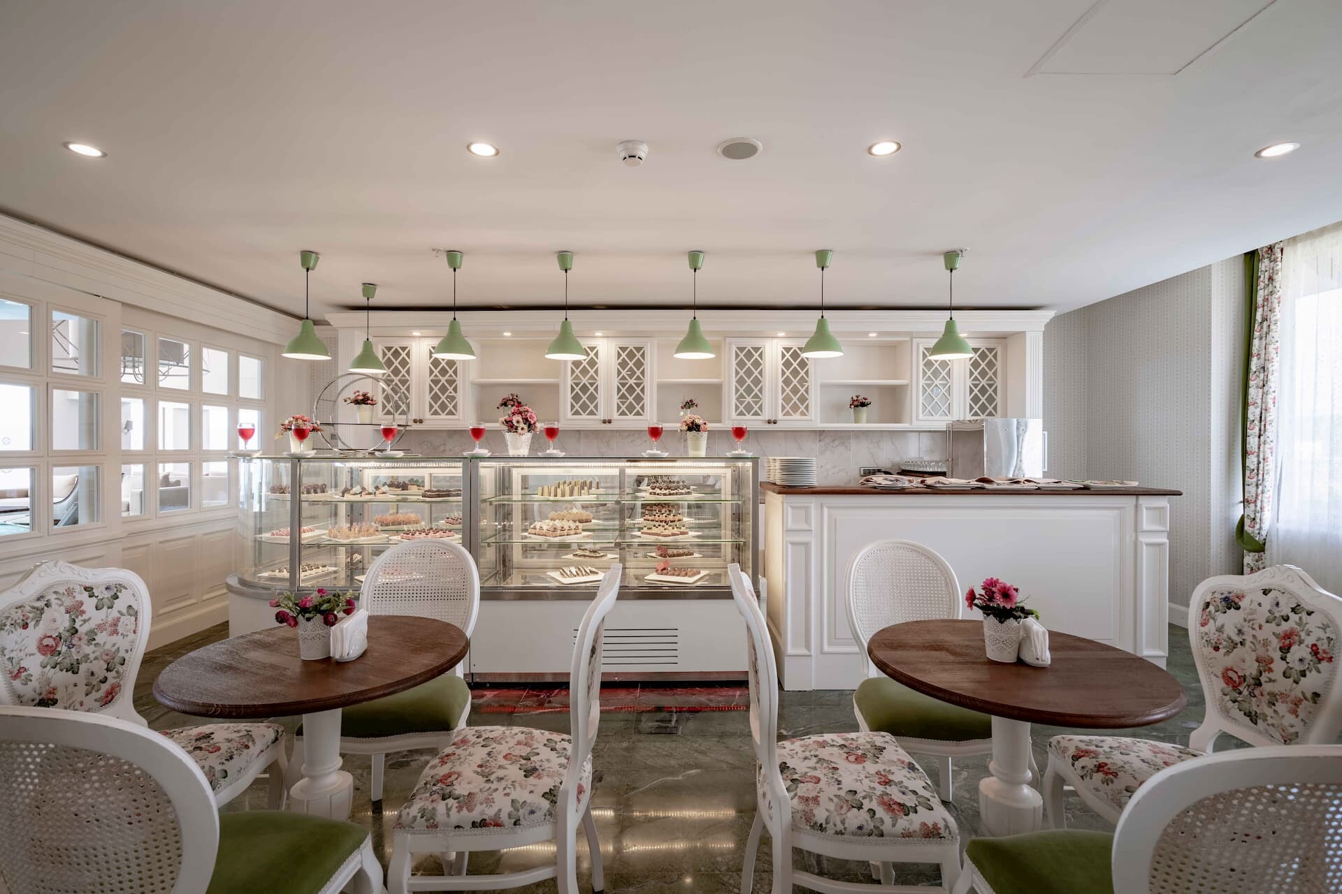 Moltobella Patisserie